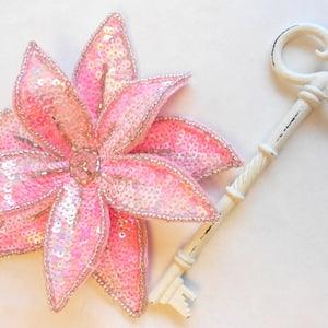 Pink Sequin Flower , vintage floral sequin,boutonni¡§¡§res, corsage pins,vintage hair brooch, rose pin,Sequin Brooch??10 flowers????-