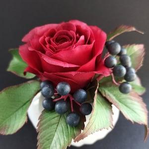 Red rose and grape berries in ceramic vase, Real tought flowers, Interior decor,Realistic eternal berries,Atificial wild grapes,Mother's Day