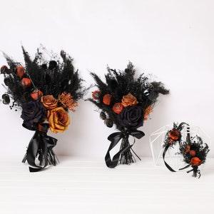 Black orange gothic wildflower bouquet, gothic halloween wedding bouquet with black orange roses, lunaria stems, pampas grass