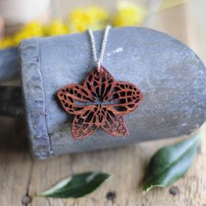 Orchid Cutout Necklace Chain