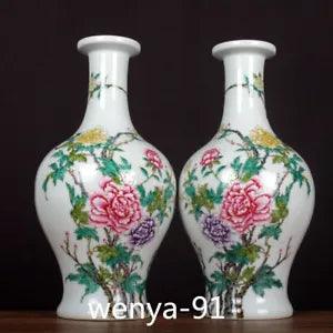 Chinese antique Qing Dynasty Qianlong peony flowers and plants a pair bottle