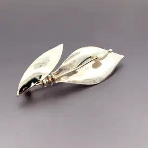 Signed GFMW ~ Calla Lily with Freshwater Pearl Sterling Silver Pin/Brooch- ET221