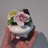 Beautiful bone china 3 roses bouquet in a vase RADNOR England/ pretty bouquet of porcelain flowers in a vase RADNOR England