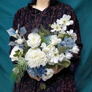 Silk Bouquet, White Blue Wedding Bouquet, Boho Bridal Bouquet, Faux Flowers, Fall Bouquet, High Quality Silk Flowers, Peony Bouquet, Rose