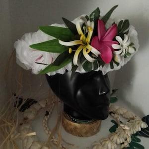 White bridal crown with lily mini tiara and fuchsia tipanier