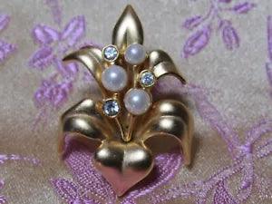 Vintage Savvy Swarovski Gold Tone Faux Pearl & Crystal Lily Brooch Pin