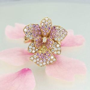 Ring | Vanda Miss Joaquim Orchid | 18K rose gold | diamond | pink sapphire | yellow sapphire