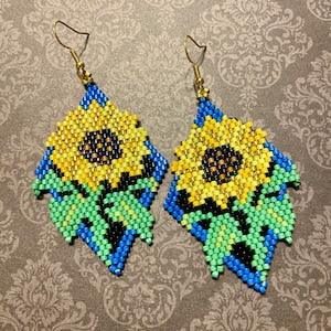 Sunflower earrings, beaded flower earrings, blue and yellow boho chic earrings, seed bead earrings.