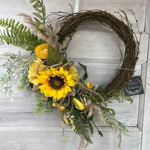 Yellow sunflower wreath with yellow and green , farmhouse wreath, 20" sunflower fall wreath, kitchen wreath