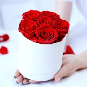Everlasting  preserved roses, one year rose, bouquet of roses, everlasting roses, box of flowers, Mother??s Day, birthday, gift, red rosess