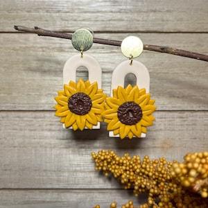 Polymer clay earrings || handmade jewelry || unique statement piece || fall florals || sunflowers