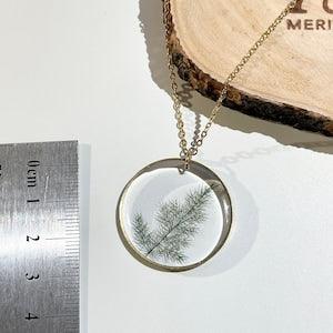 Delicate Lace Fern Resin Pendant Necklace, Circle, Gold Plated Stainless Steel Cable Chain