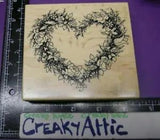 PSX K-244 FLOWER HEART WREATH ROSES LILIES RUBBER STAMP RETIRED CREAKYATTIC