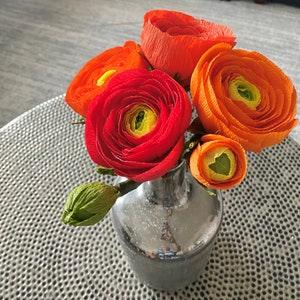 Paper Ranunculus Bouquet- Shades of Orange
