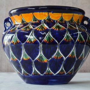 Peacock flowerpot