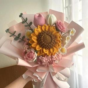 crochet rose bouquet,lily flowers,daisy,tulip, gift for girlfriend,home decoration,rose,pink flower,anniversary gift,never die flower