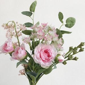 Rose Bouquet with Wild Fruit Artificial, Fake Mixed Flower Posy, Wedding Party Floral Decoration, Living Room Arrangement, Table Centerpiece