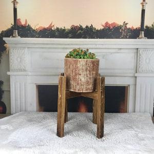 basket for plants, vintage planter, planter pot, round pot, farmhouse basket, handmade planter, old baskets, plant display, PH 3337