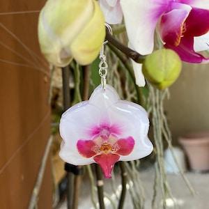 White Orchid Earring, White and Pink Flower Earring, Plant Jewelry, Resin Flower Earring, Orchid Gift, Floral Earring, Phalaenopsis Orchid