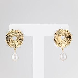 Starburst pearl earrings, 14k gold filled, baroque pearl, sunbeam, blooming sunflower, vintage style, water drop pearl, wedding bridal gift