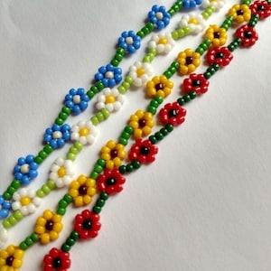 Flower beaded bracelet, dainty minimalist bracelet, stainless steel clasp with extension