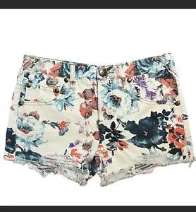 Free People Peony Flowered Jean shorts size 27