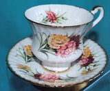 VTG PARAGON BONE CHINA ENGLAND CARNATIONS FLOWER FESTIVAL TEA CUP SAUCER SET