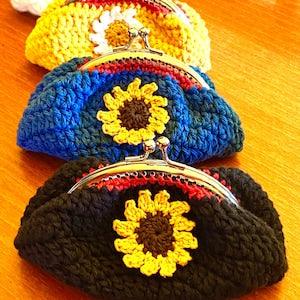 Sunflower coin purse, daisy coin purse, sunflower bag, gift for her, handmade gift, crochet sunflower, crochet daisy coin purse