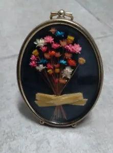 Small Dried Dry Flower Art Oval Frame Covex Bubble Glass Cover Very Good