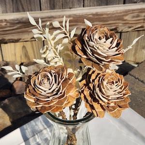Wood Roses / 5th anniversary gift / Anniversary Flowers / ecofriendly flowers / Roses Gift Bouquet / Birthday flowers / Rustic Flowers /WILD