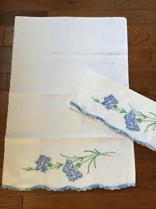 Vintage EMBROIDERED PILLOWCASE PAIR Std. White/Blue Carnations Crochet Trim EXC