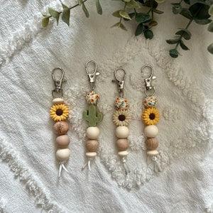 Neutral keychain | flowers | cactus | neutral tones | keychain | bag clip