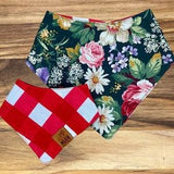 Reversible scarf for animals "the bouquet"