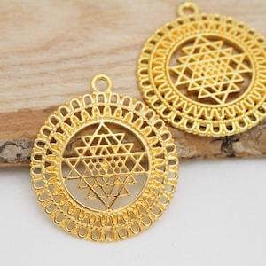 Antique Gold Geometric Pendants - 40x36mm - 2pcs - 3mm Hole - CHR0579