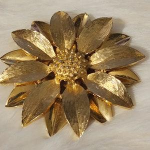 JJ Jonette Large SunFlower Brooch, Vintage Sunflower Jewelry, Vintage Flower Jewelry, Large Brooch, Vintage Brooch, Vintage Pin, Gift Idea