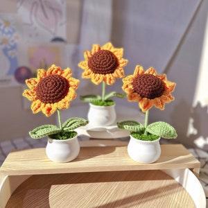 Handmade crochet Classic Sunflower potted ornaments, immortal flowers, housewarming gift, finished product , Artificial flower , knitting