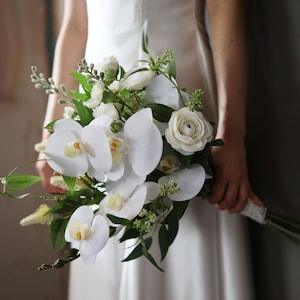 White bouquet, Wedding Flower, Wedding bouquet, Silk flower, luxurious bouquet, moth orchid, ranunculus, Boutonniere