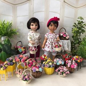 Tonner Ellowyne Lizette Sydney Barbie, Cami  wicker basket of Blue, Red, pink and purple Roses DIORAMA