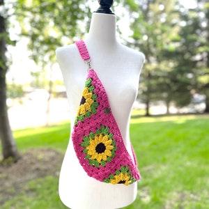 Crochet Crossbody Bum Bag, Granny Square Sunflower Crossbody Body Bag, Granny Square Body Bag, Crossbody Bag, Crossbody Bag, Fanny Bag