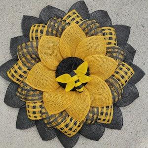 Bee Wreath Summer Wreath Bumblebee Wreath Sunflower Wreath Black and Yellow Sunflower Wreath Spring Wreath Fall Wreath Front Door Wreath