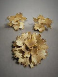 Vintage Lisner Carnation Set Brooch And Earrings