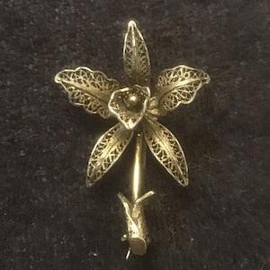 Vintage Exceptional continental Silver wire Orchid brooch with silver wire filagree work and gilt