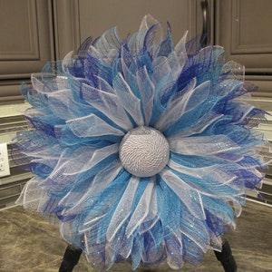 Flower wreath, Winter decor, Deco mesh wreath, Christmas wreath, Ready to ship