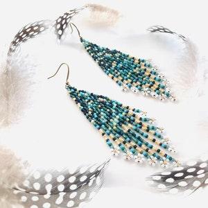? Dana ? - Native American earrings - Boho Chic Seed beaded earrings - Fringe earrings - Hippie Bohemian earrings - Flower earrings