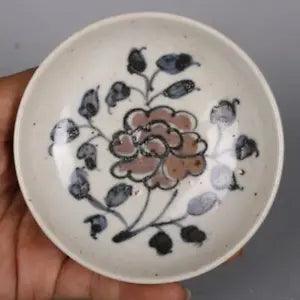 10CM China Blue and White Porcelain Red Glaze Peony Flower Plates