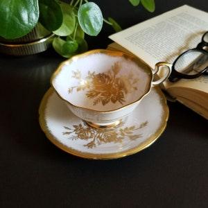 Paragon China Tea Cup and Saucer Set - Vintage Anniversary Rose Fine Bone China Teacup - Pastel Pink & Gold Flower Bouquet Motif