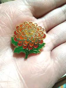 VTG HALLMARK CARDS BEAUTIFUL CARNATION ENAMEL Orange Red FLOWER Small BROOCH
