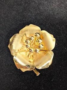 Vintage Gold Tone Lily Flower 3D Pin Brooch