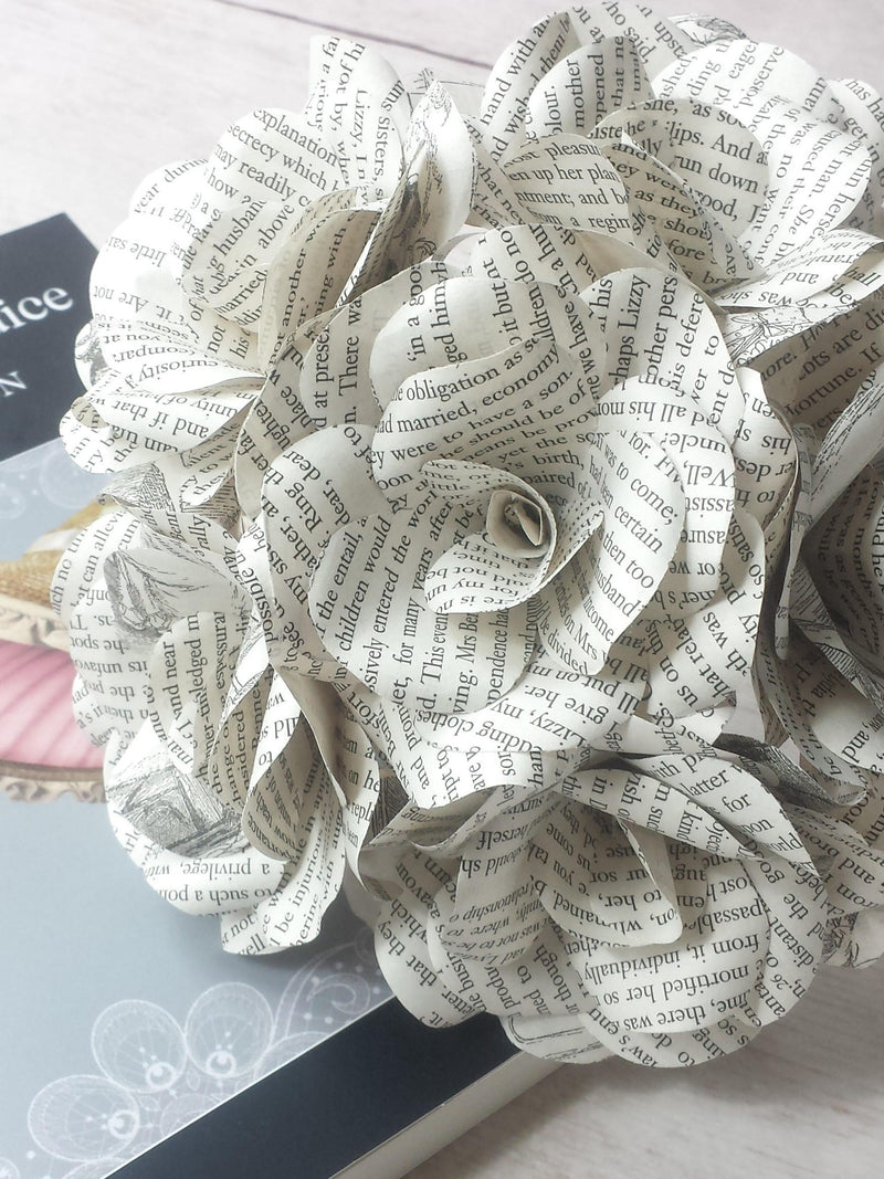 12 x Pride and Prejudice Roses, Book Page Paper Flower Roses, Handmade Paper Flowers, Jane Austen Dozen Roses, Romantic Gift FLOWER DELIVERY