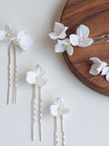 Floral bridal hair accessories, White flower hair slides, Wedding hair accessories, Clay flower hairpins Set of 5 with freshwater pearls wedding flower